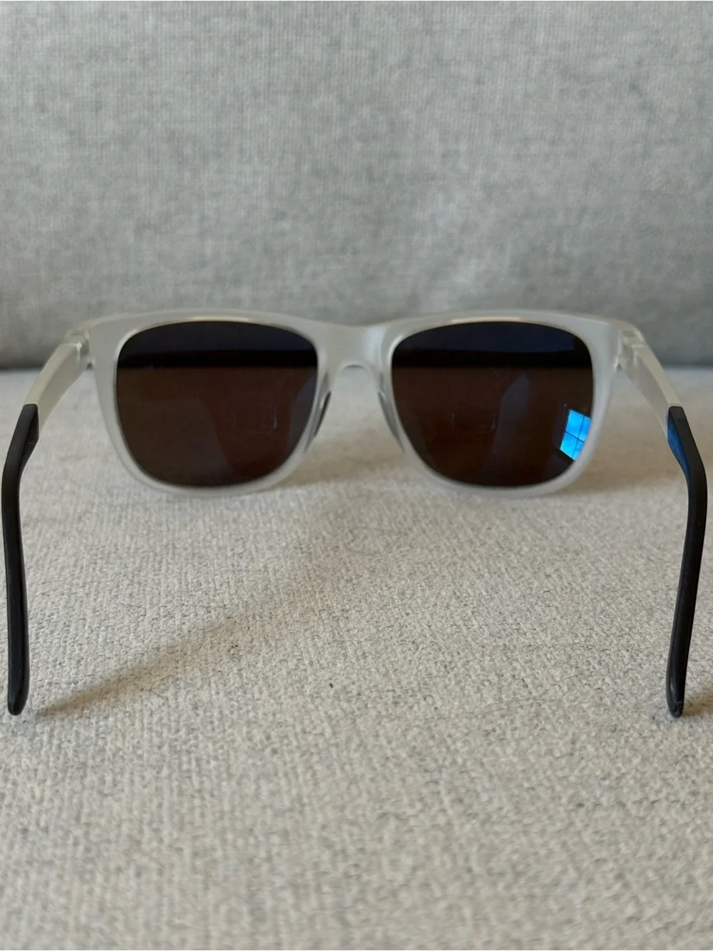 Maui Jim Tail Slide Frosted Crystal/Hawaii Blue Lens Unisex Sunglasses
